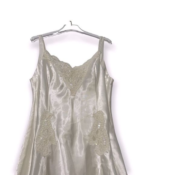 Vintage Victoria’s Secret Lingerie Set Ivory Chamise and Kimono Set Sz Large - Picture 7 of 14